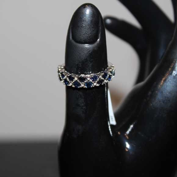 Brand new ring with Sapphire and Diamonds 💎 - Picture 2 of 6